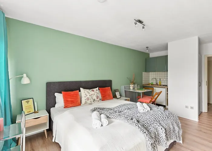 Sali Homes - Lm1 Cozy In With Ideal Access To A9 * Bayreuth