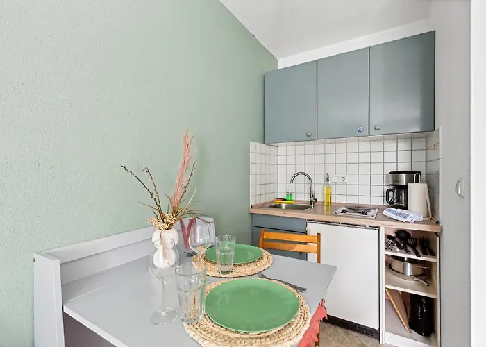 Apartman Sali Homes - Lm1 Cozy In With Ideal Access To A9